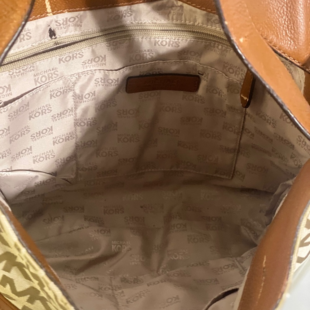 Purse - Picture 4 of 4
